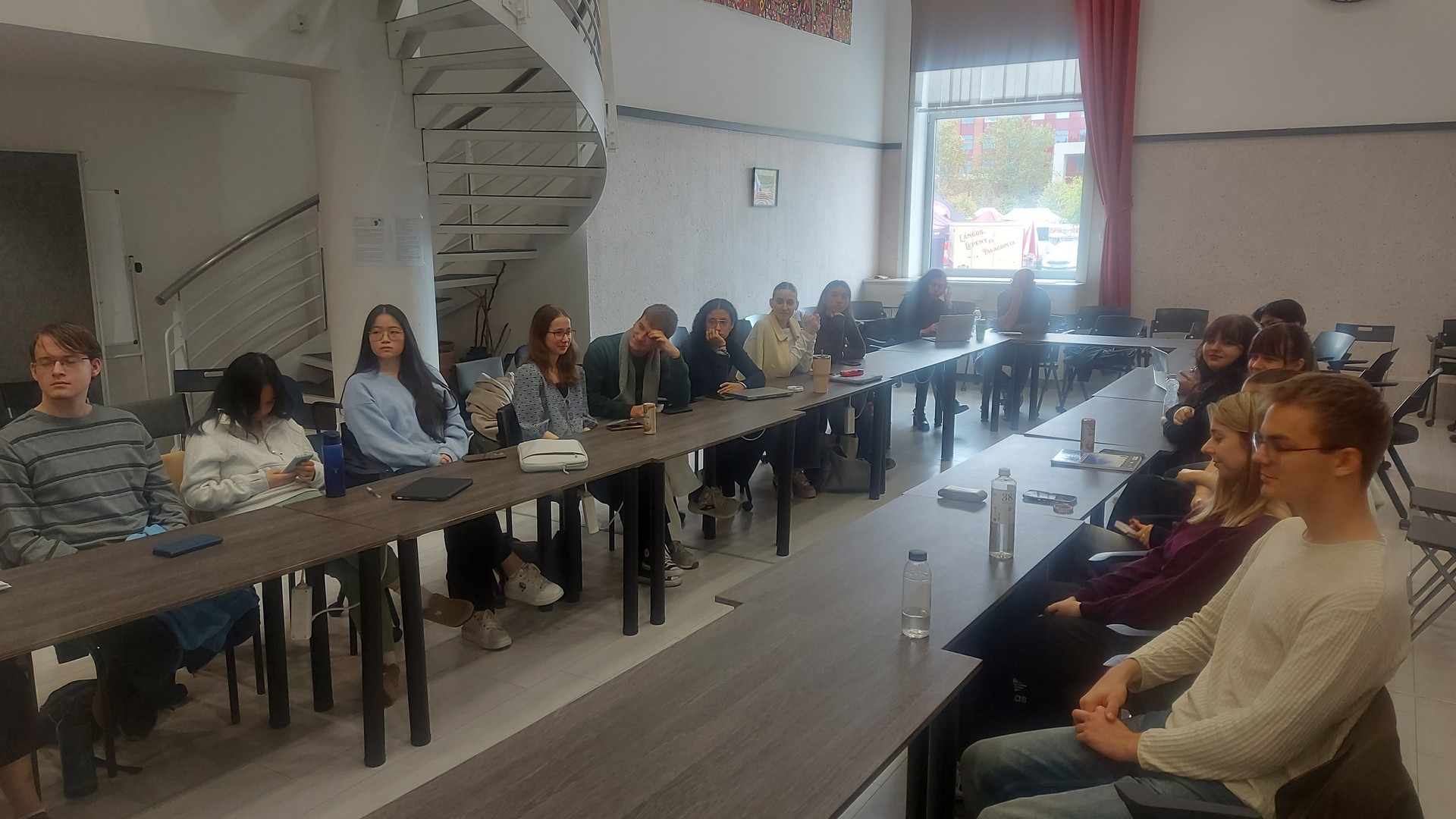 The audience of the lecture of László Márkusz.