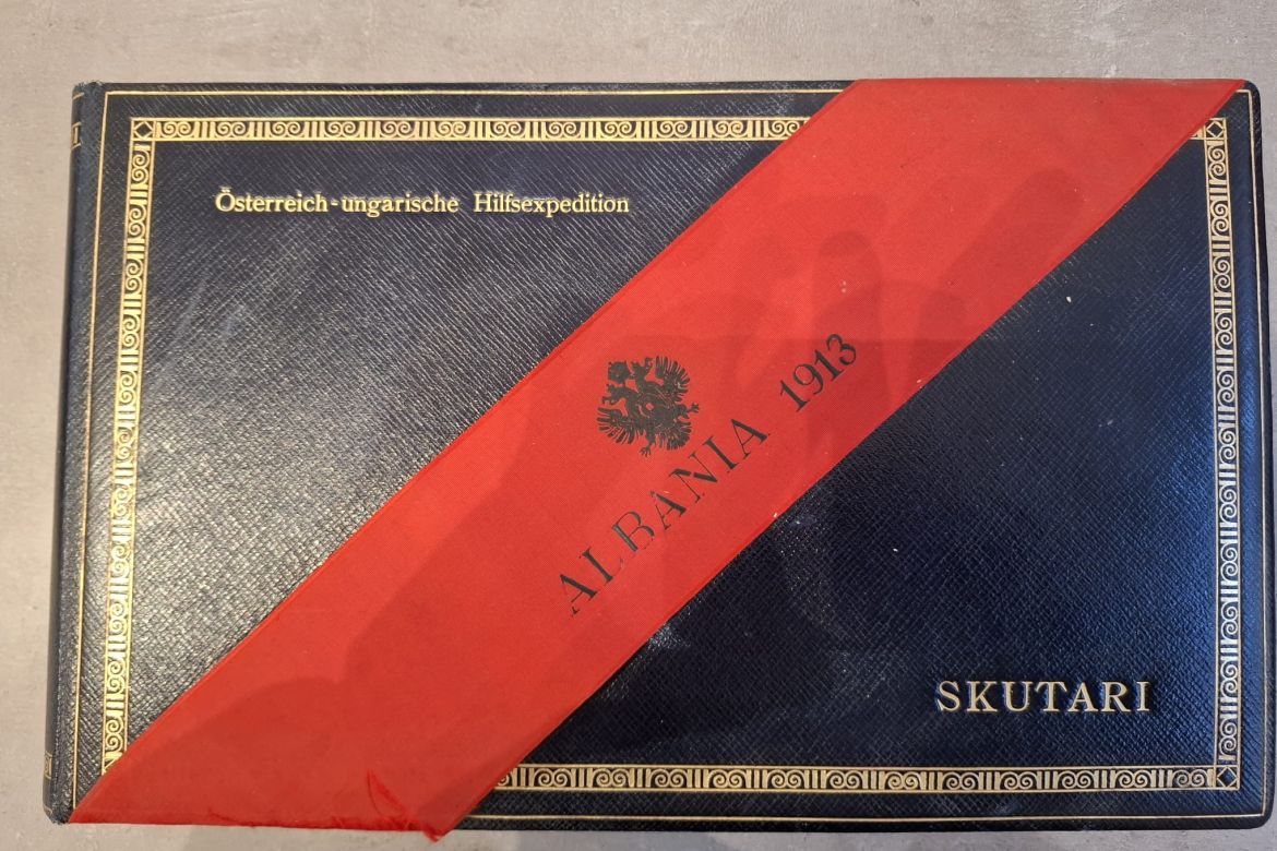 humanitarius akcio album